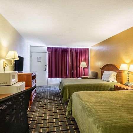 Rodeway Inn Denmark-Jackson Екстериор снимка