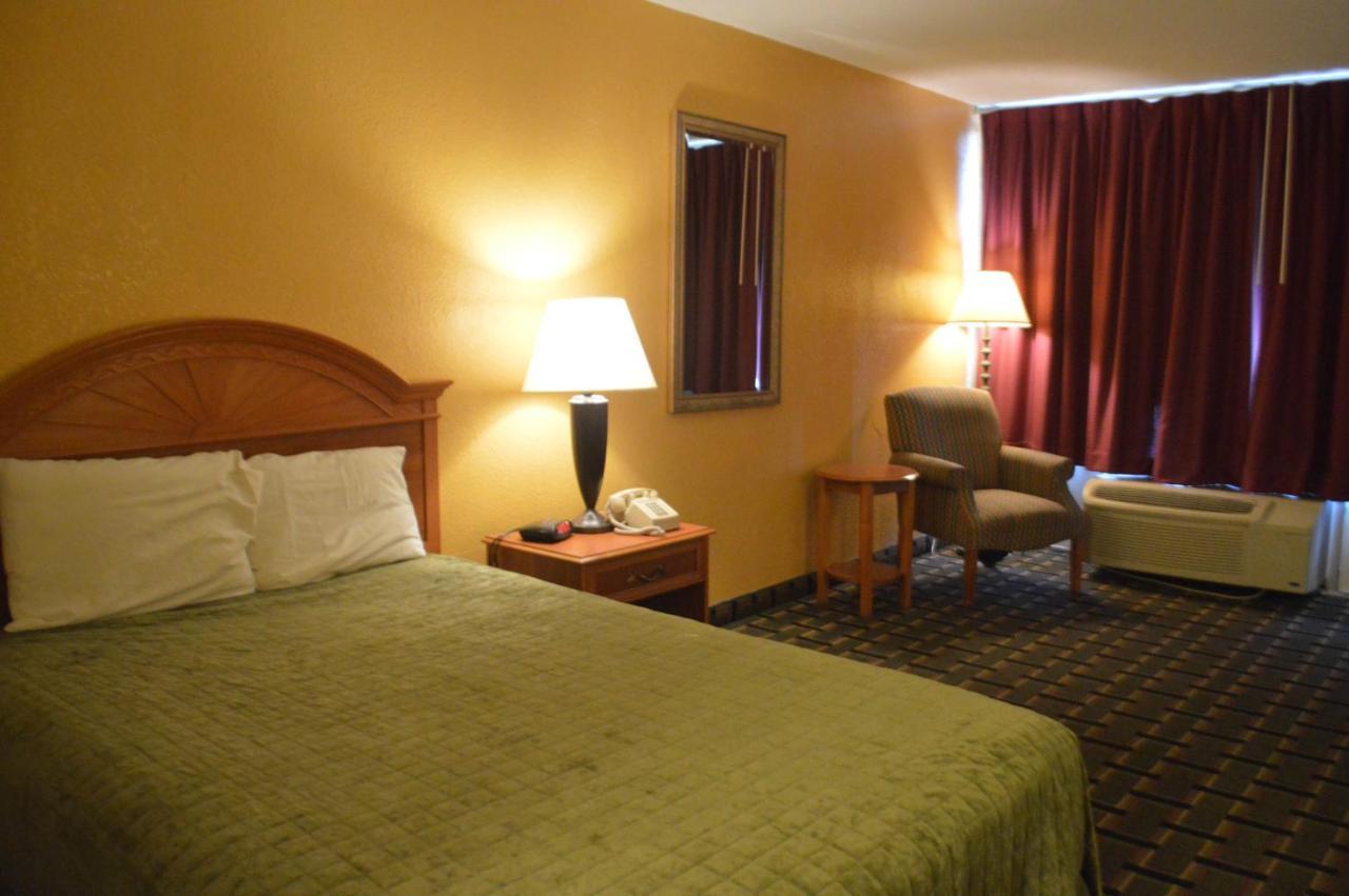 Rodeway Inn Denmark-Jackson Стая снимка